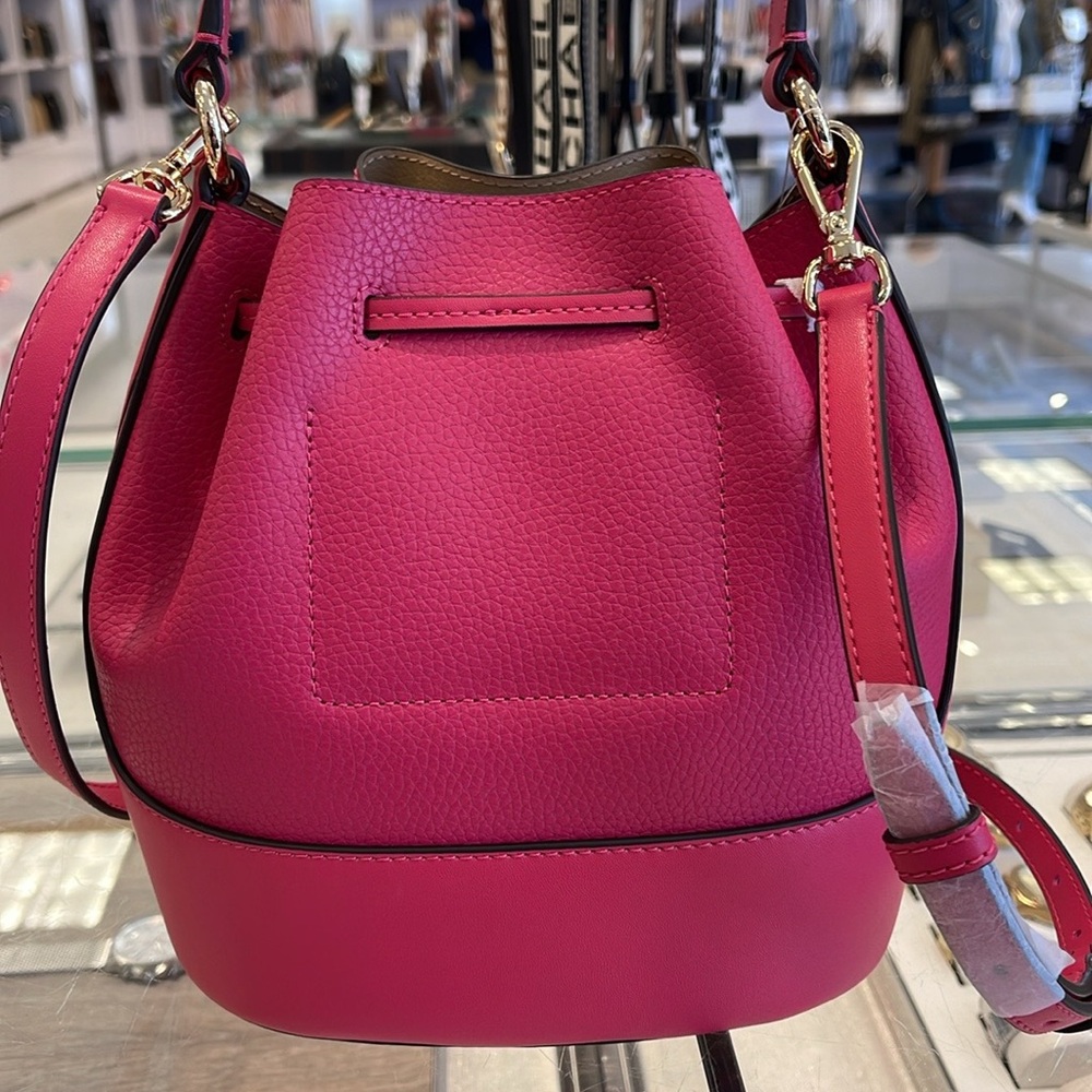 MICHAEL KORS 
Reed Md Pebbled Leather Bucket Bag Satchel Crossbody
Electric Pink - Picture 12 of 16